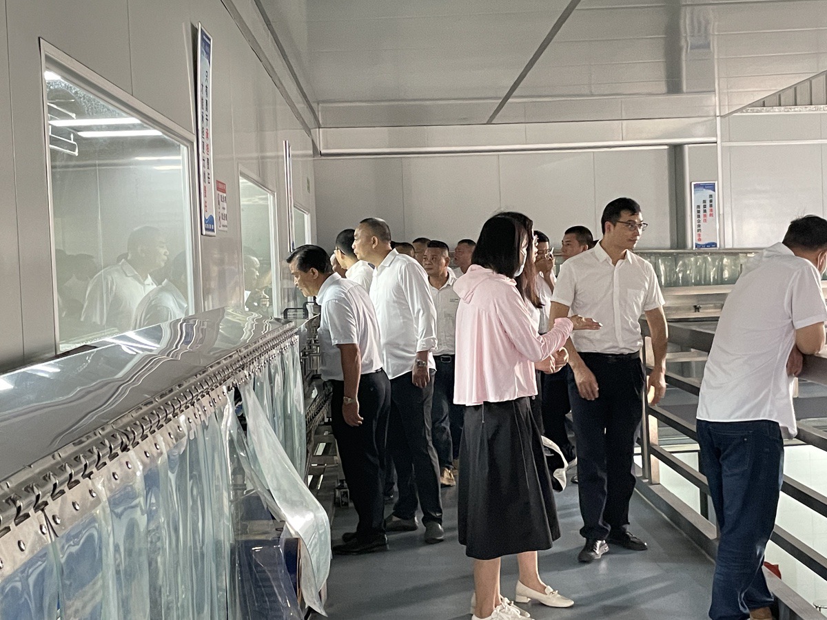 大沙镇召开四会市大沙镇全面推进“百县千镇万村高质量发展工程”工作会议。